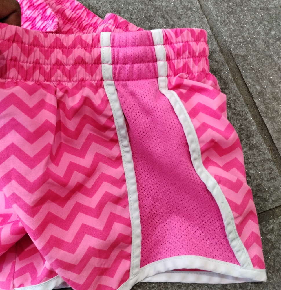 •So Athletic Hot Pink zig zag Shorts Girl Small - Picture 3 of 8